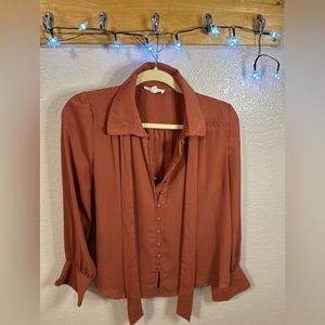 Blouse, size small. Satin like material. Beautiful